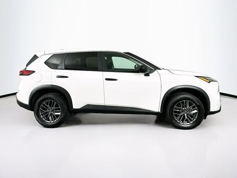 Used 2024 Nissan Rogue S AWD/4WD image 10