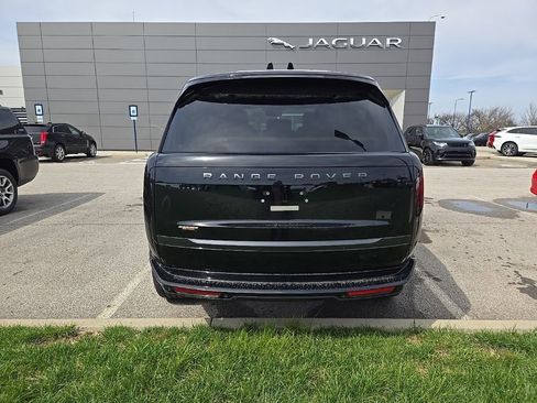 Used 2024 Land Rover Range Rover SE image 6