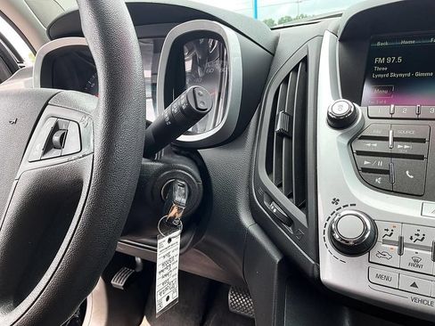 Used 2016 Chevrolet Equinox LS FWD image 20
