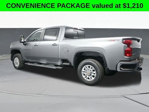Used 2024 Chevrolet Silverado 3500 LT w/ Convenience Package image 2