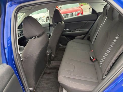 Certified 2023 Hyundai Elantra SEL FWD image 12