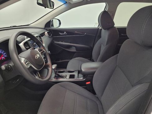 Used 2019 Kia Sorento AWD V6 image 17