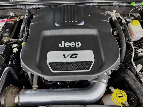 Used 2017 Jeep Wrangler Sport image 57