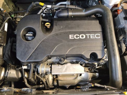 Used 2019 Chevrolet Equinox LT image 30