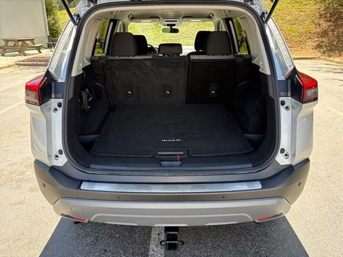 Used 2023 Nissan Rogue SV image 26