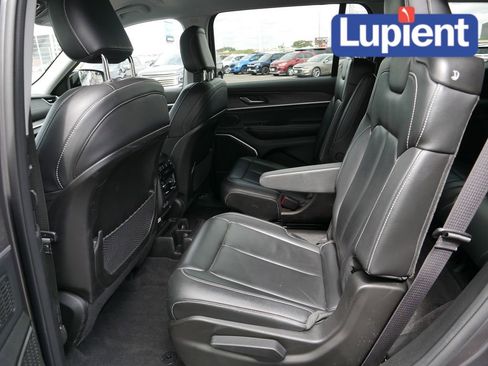 Used 2022 Jeep Grand Cherokee L Limited image 15