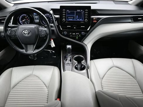 Used 2022 Toyota Camry SE FWD image 20
