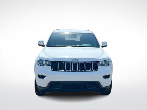 Used 2021 Jeep Grand Cherokee Laredo AWD/4WD image 3