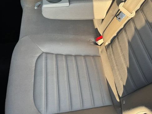 Used 2018 Ford Fusion SE w/ Fusion SE Technology Package FWD image 30