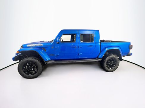 Used 2022 Jeep Gladiator Overland AWD/4WD image 8
