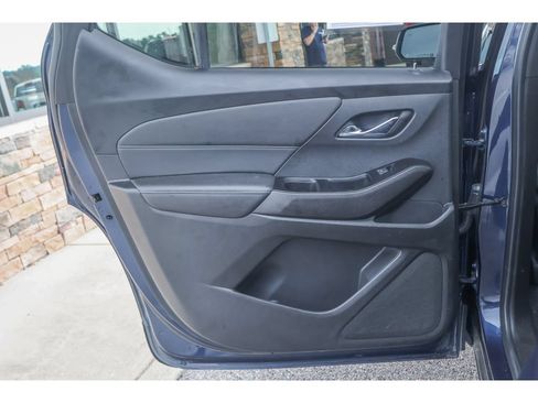 Used 2023 Chevrolet Traverse LT AWD/4WD image 18