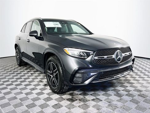 Certified 2025 Mercedes-Benz GLC 300 4MATIC image 8