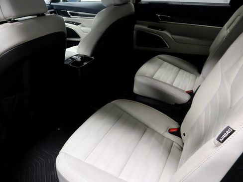 Used 2024 Kia Telluride SX Prestige AWD/4WD image 22