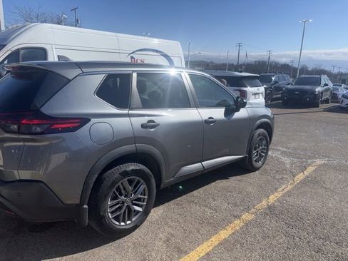 Used 2021 Nissan Rogue S image 3