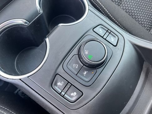 Used 2022 GMC Terrain SLE w/ Driver Convenience Package image 20