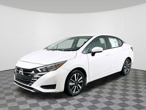 New 2025 Nissan Versa SV w/ Trunk Package FWD image 2