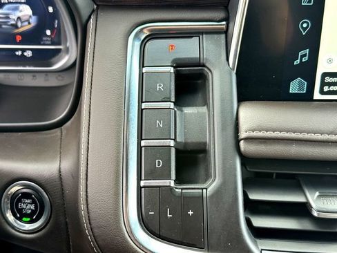 Used 2023 Chevrolet Tahoe LT w/ Luxury Package image 18