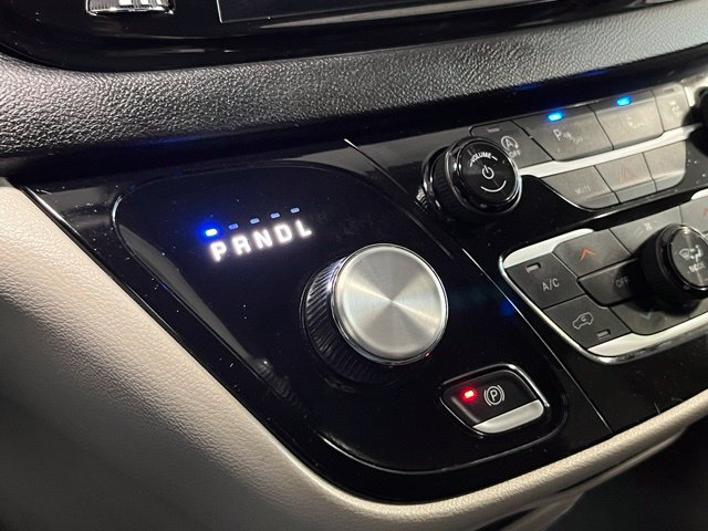Used 2024 Chrysler Pacifica Touring-L FWD image 23