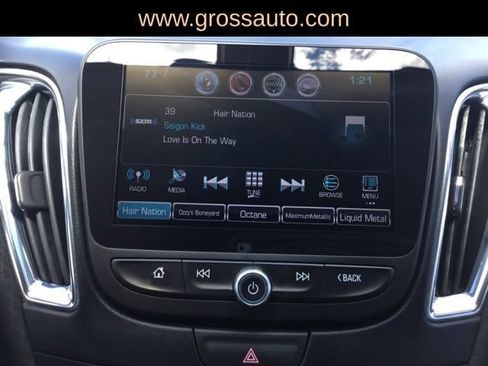 Used 2018 Chevrolet Malibu LT FWD image 29