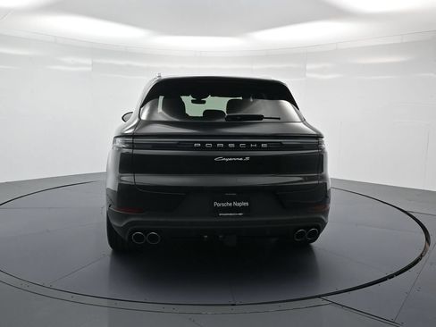 Used 2025 Porsche Cayenne S AWD/4WD image 26