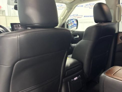 Used 2024 Nissan Armada SL w/ Captain's Chairs Package AWD/4WD image 31