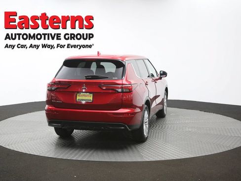 Used 2024 Mitsubishi Outlander ES AWD/4WD image 38