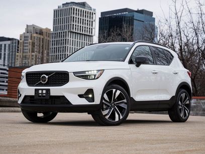 Certified 2025 Volvo XC40 B5 Ultra w/ Climate Package