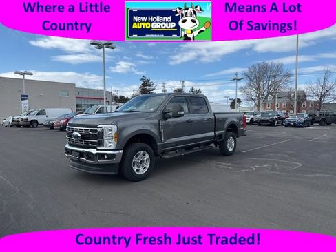 Used 2025 Ford F250 XLT image 1