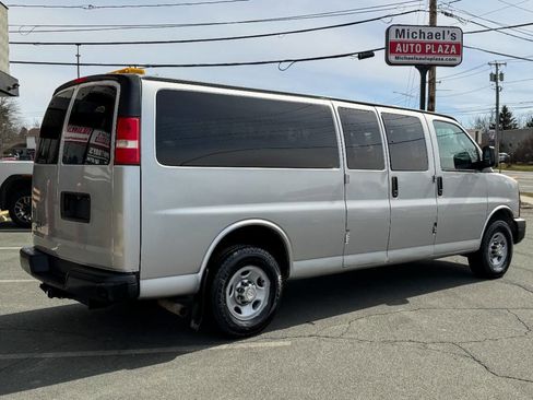 Used 2016 Chevrolet Express 3500 LS image 4