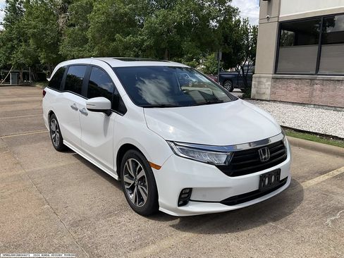 Used 2024 Honda Odyssey Touring image 6