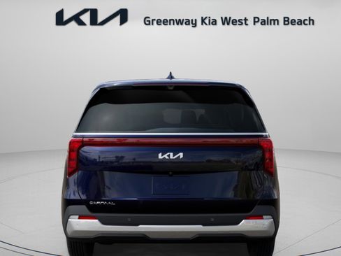 New 2026 Kia Carnival FWD image 7