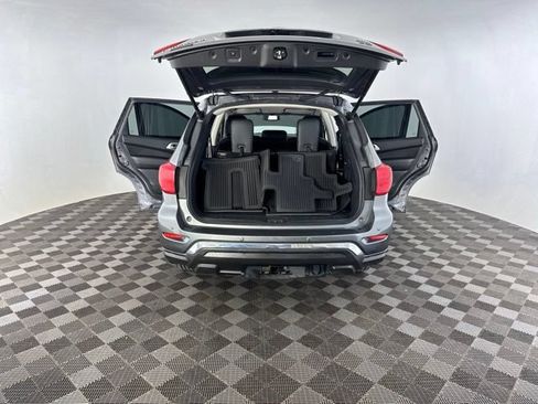 Used 2017 Nissan Pathfinder SL w/ SL Premium Package AWD/4WD image 15