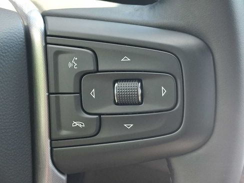 Used 2023 GMC Yukon SLE w/ Gmc Pro Safety Plus Package AWD/4WD image 25