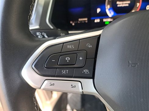 Certified 2022 Volkswagen Tiguan SE image 19