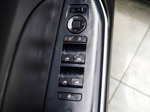 Used 2025 Kia K4 GT-Line Turbo image 31