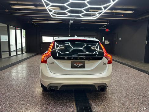 Used 2016 Volvo V60 T6 R-Design Platinum AWD/4WD image 6