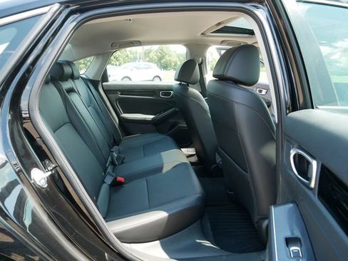 Used 2022 Honda Civic Touring image 19