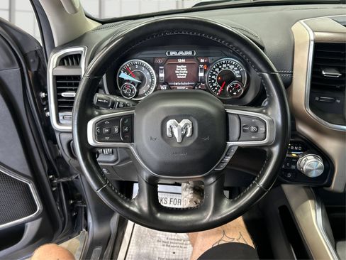 Used 2022 RAM 1500 Laramie AWD/4WD image 15