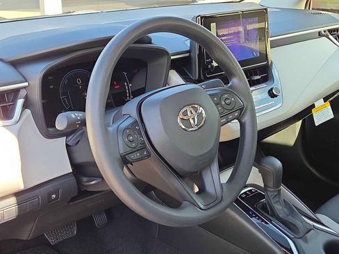Used 2026 Toyota Corolla LE FWD image 10