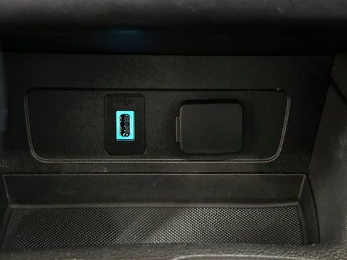 Used 2019 Ford Escape SE FWD image 35