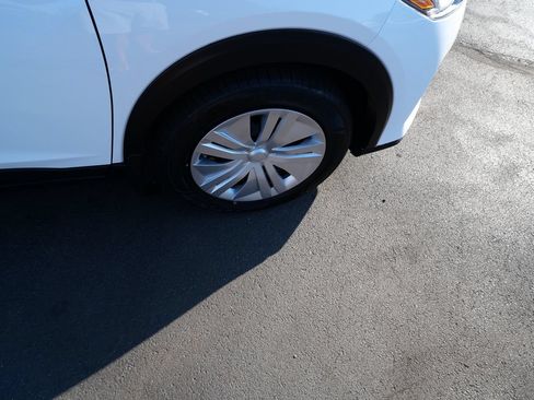 Used 2023 Nissan Kicks S FWD image 32