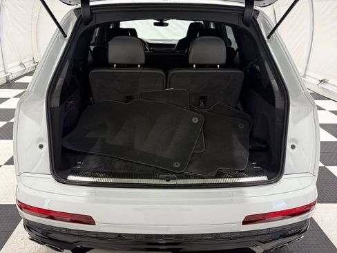 Used 2021 Audi SQ7 Premium Plus w/ Driver Assistance Package image 4