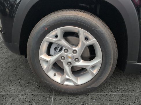 New 2026 Chevrolet Trax LS w/ LS Convenience Package FWD image 14