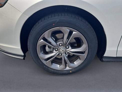 Used 2023 Honda Accord EX image 10