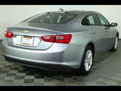 Used 2023 Chevrolet Malibu LT FWD image 16