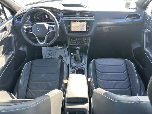 Certified 2023 Volkswagen Tiguan SEL R-Line image 29