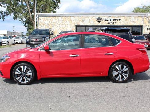 Used 2019 Nissan Sentra SV w/ Special Edition Package FWD image 3