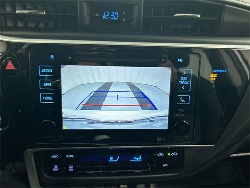 Used 2018 Toyota Corolla L image 15