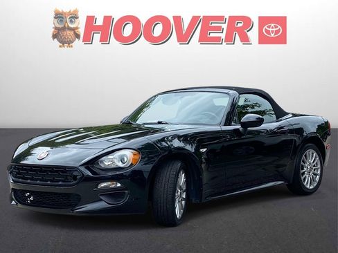 Used 2017 FIAT 124 Spider Classica RWD image 8
