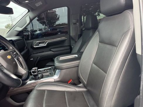 Used 2022 Chevrolet Silverado 1500 LTZ AWD/4WD image 8